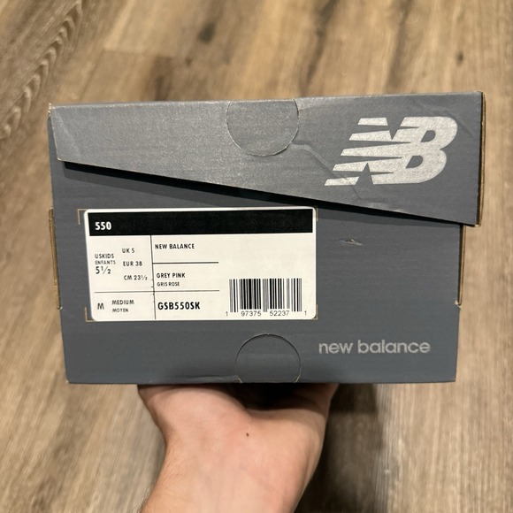New Balance 550‎ White Gray Pink Sneaker GSB550SK Youth Kids 5.5 Fit Women 7 - Picture 8 of 8